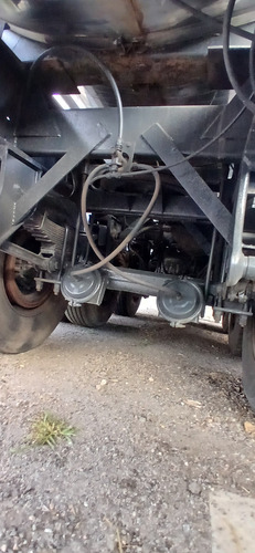 Carreta Tanque De Inox - Com Pneus