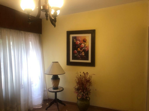Casa En Venta B° Residencial Vz. Sarsfield.