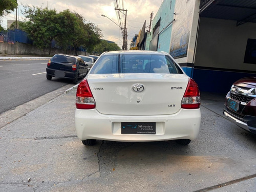 Toyota Etios Sedan X 1.5 16v 4p - 2016-2017
