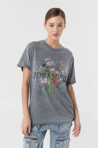 Remera Ginebra Studios Blanco Negro I25