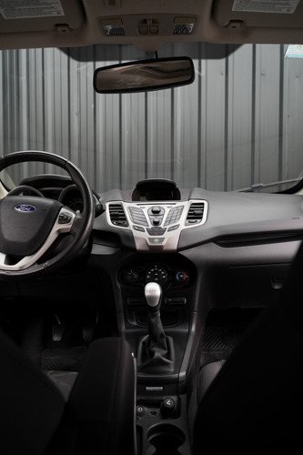 Ford Fiesta Kinetic 1.6 Design 120cv Titanium