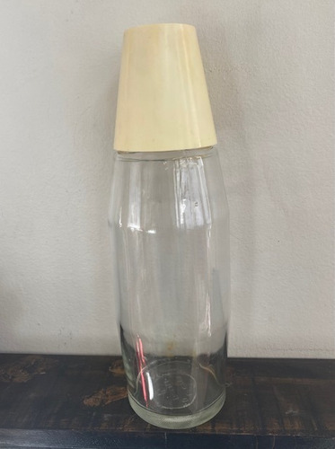 Antigua Botella Licor, Tipo Coctelera. Chill & Shake Años 80 (Usado)