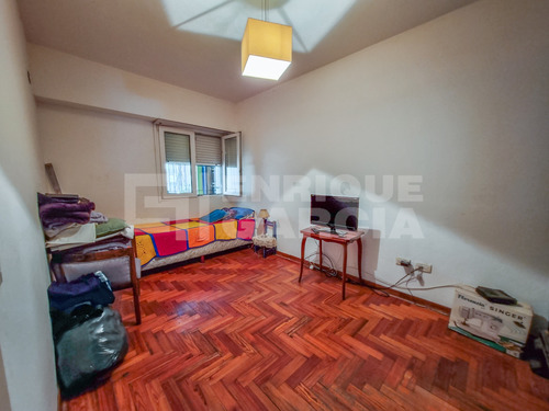 Venta Casa En Lote Propio 6 Ambientes Quincho Jardin Garage