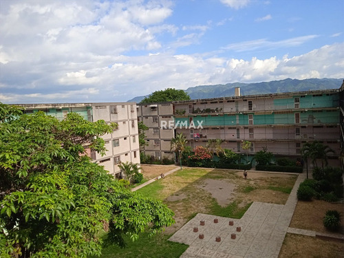 Imagen 1 de 17 de Amplio Apartamento Urb. El Ingenio Guatire