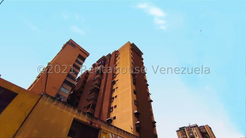 Apartamento En Venta Piso Bajo Baños Remodelados Ubicado En El Centro De Maracay Acceso A Las Principales Vías 25-16806 Miriam