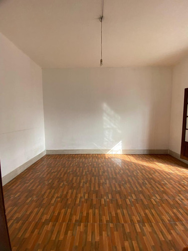 Venta Apartamento 4 Dormitorios, Para Inversión Zona Cerrito