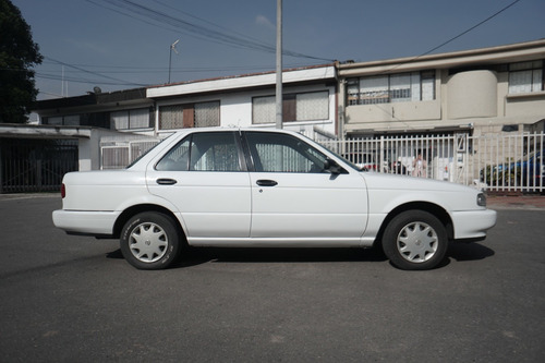 Nissan Sentra B13 2014