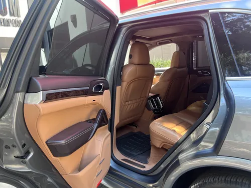 Porsche Cayenne 4.8 Turbo At