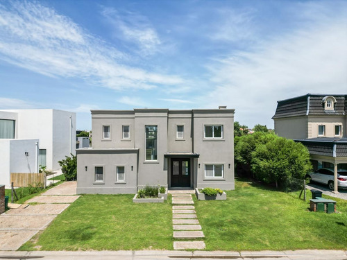 Imagen 2 de 26 de Venta Casa A La Laguna - Barrio San Francisco Villa Nueva Tigre