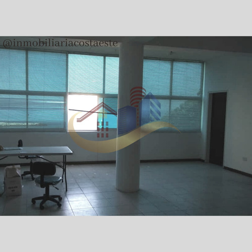 Imagen 4 de 5 de Ref 636 Venta De Local Comercial En Caraballeda Palmar Oeste