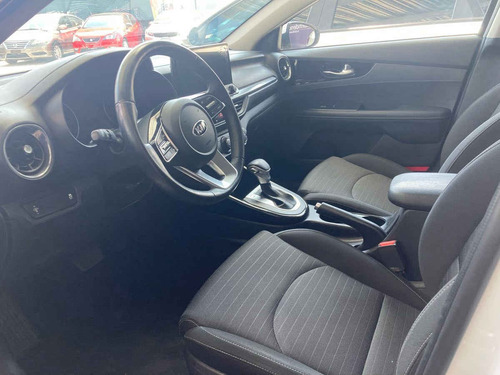Imagen 7 de 15 de Kia Forte Sedan 2021 4p Ex L4/2.0 Aut