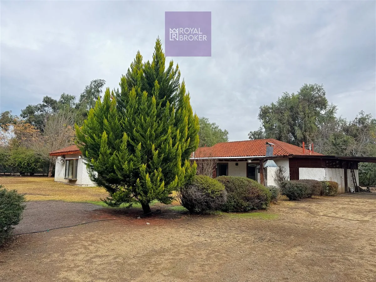 Imagen 2 de 14 de Casa En Venta De 5 Dorm. En Chicureo Centro Colina