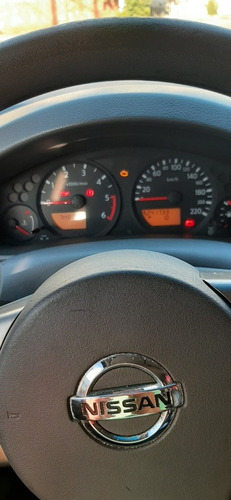 Imagem 8 de 8 de Nissan Frontier 2009 2.5 Xe Cab. Dupla 4x2 4p