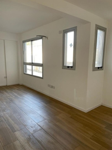 Imagen 9 de 15 de Venta Monoambiente Carlos Calvo 1530