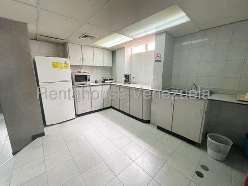Venta Oficina En Zona Industrial De La Urbina 800 M2 Con Ascensor De Carga