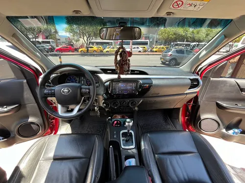 Toyota Hilux Srv Diesel 2.8 At 4x4