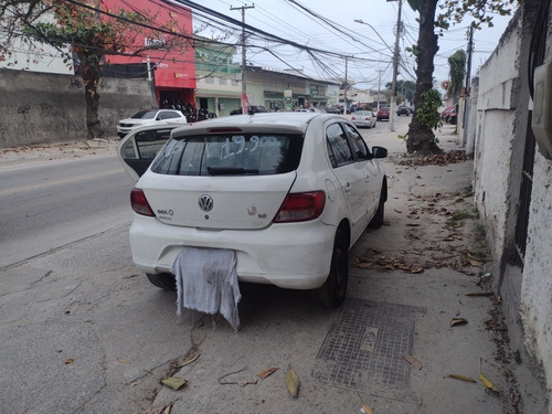 Imagem 5 de 13 de Volkswagen Gol 2013 1.6 Vht Trend Total Flex 5p