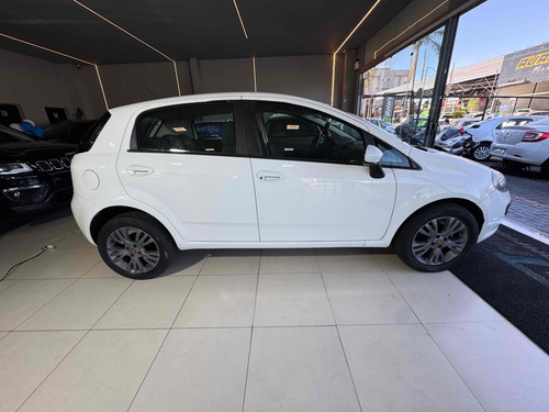 Fiat Punto 1.4 ATTRACTIVE 8V FLEX 4P MANUAL