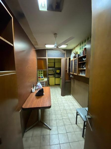Imagen 3 de 7 de A Reciclar Av. Corrientes Al 2400 Y Paso 110 M2 4 Ambientes