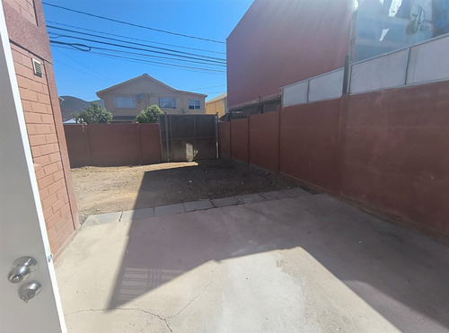 Casa En Venta De 2 Dorm. En Coquimbo