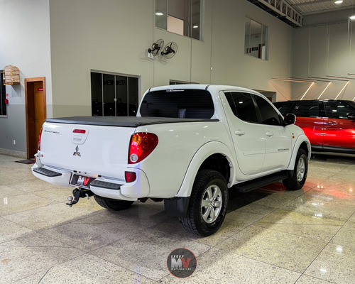 Mitsubishi L200 Triton 2.4 HLS 4X2 CD 16V FLEX 4P MANUAL