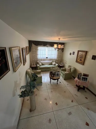 Vende Casa Urb. La Viña