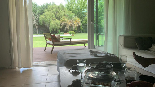 Quinta Quinta En Venta - 4 Dormitorios 3 Baños - 13.500mts2 - Esteban Echeverria