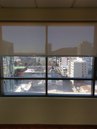 Amplia Oficina Con Planta Libre En Antonio Varas