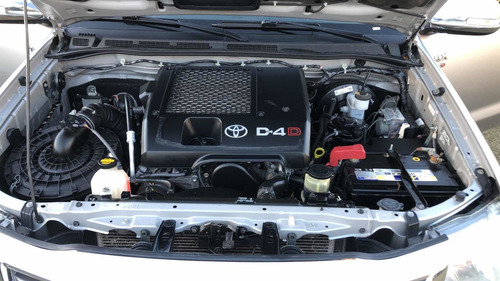 Toyota Hilux 3.0 Cd Srv Limited Tdi 171cv 4x4 2015