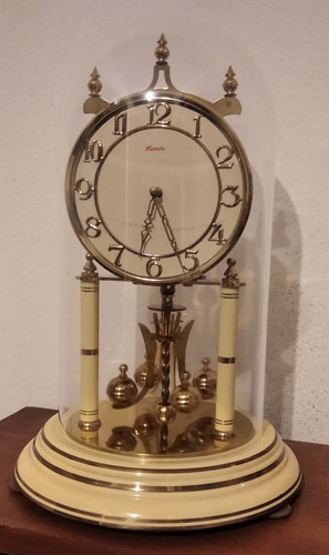  Antiguo Reloj Con Cúpula 