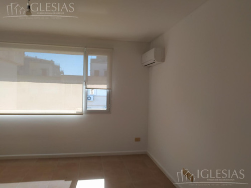 Casa En Alquiler De 4 Ambientes En Solares Del Portezuelo, Nordelta