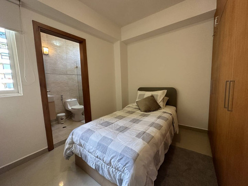 Josefina Toledo: Hermoso Apartamento En Venta En El Parral, 160m², Estudio, Maletero, Circuito De Cámaras, Balcón, Gym, Sauna, Planta Y Pozo, Piscina, Caney, 234907