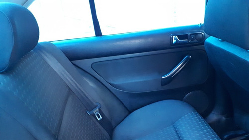 Volkswagen Bora 2.0 4p 2001