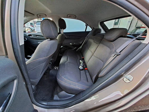 Imagen 8 de 15 de Chevrolet Onix Ltz Manual