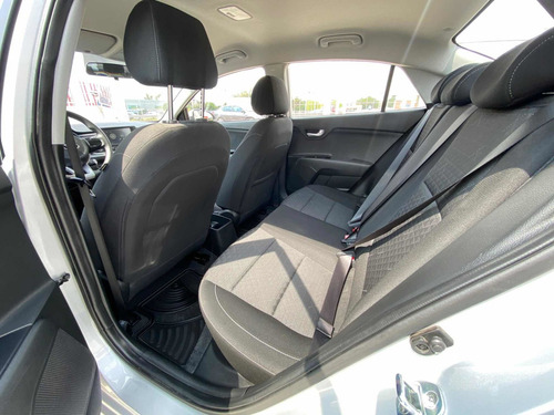 Imagen 11 de 14 de Kia Rio 2020 1.6 Lx Sedan At