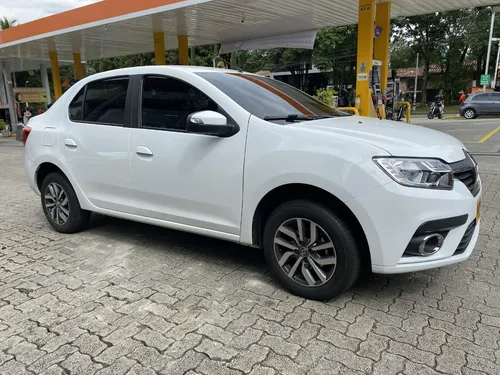 Renault Logan 1.6 Zen Mecánico