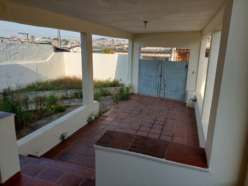 Casa A Venda - 02 Casas - Terreno 500 M² - Creci 94.434 F- Aceita Permuta Parcial