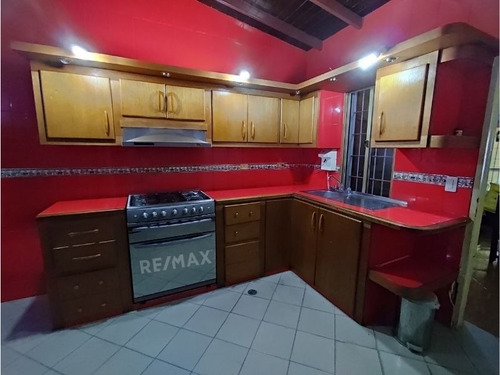 Imagen 9 de 19 de Casa Urb. Villa Colonial. Sector Los Chacos. Los Robles
