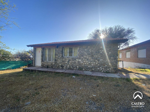 Hotel Sobre Los Mandarinos, Carpintería.