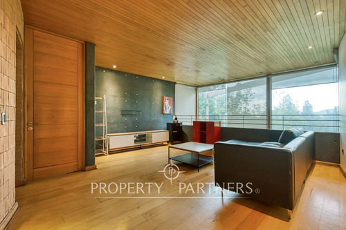 Arquitectura Moderna En Exclusivo Condominio Muy ...