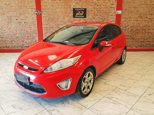 Imagen 2 de 15 de Ford Fiesta Kinetic Design 1.6 Design 120cv Titanium 2012