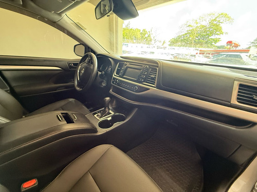 Toyota Highlander 2019 Le 4x4 Kit Lexus Cleancarfax 3 Filas