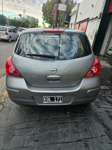 Nissan Tiida 1.8 Visia