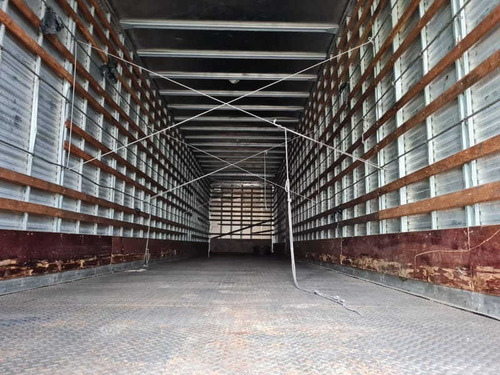 Imagem 10 de 11 de Carreta Baú Guerra Ano 2012 Com Porta Lateral 28 Plts 14.60