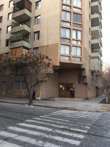Amplio Depto 2 Dormit. Con Estac, Bodega, Calle Vergara