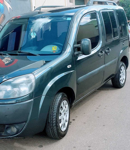 Imagem 9 de 10 de Fiat Doblo 2013 1.8 16v Essence Flex 5p