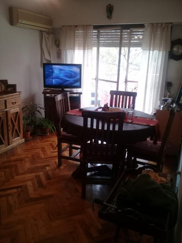 Imagen 2 de 11 de Departamento - Olivos 2 Ambientes C/balcon 41 Mts.
