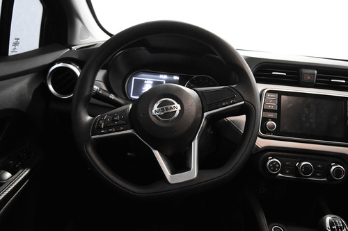 Imagen 11 de 15 de Nissan Versa 2020 1.6 Advance Mt