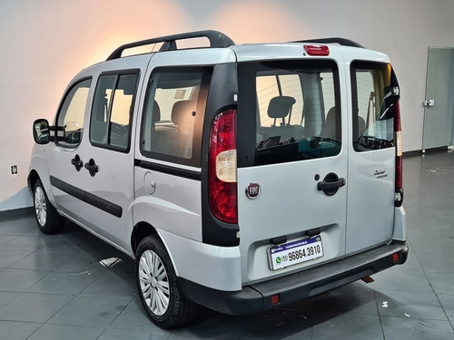Imagem 5 de 9 de Fiat Doblo 1.8 Mpi Essence 7l 16v Flex 4p Manual