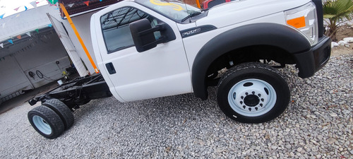 Ford F-550 6.8 Xl At